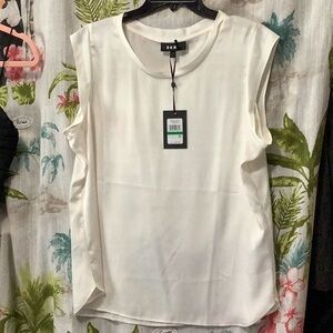 DKYN blouse cap sleeve NWT white ivory P9RA6BWB MSRP 59$ tag on size Large
